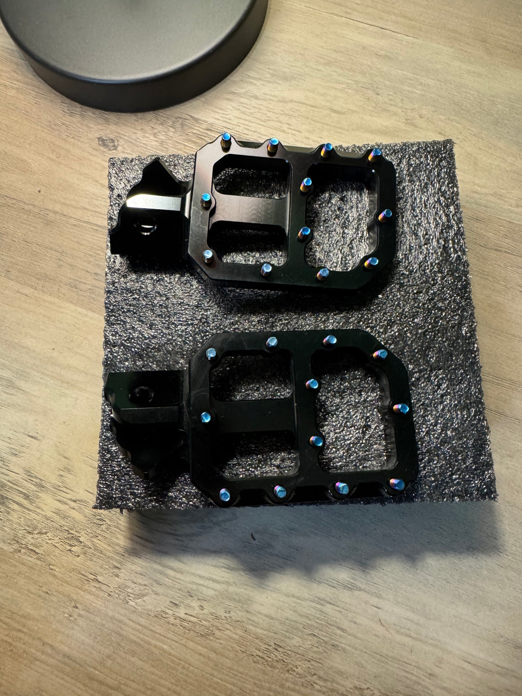 E-Moto Foot Pegs Titanium Bolts-Black